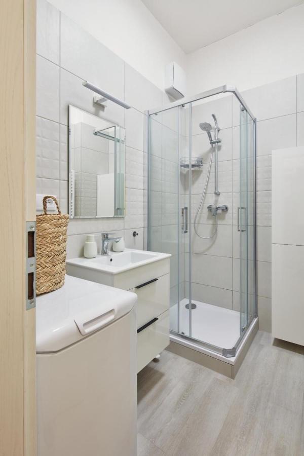 Prague Days - Stylish Apartment - Trendy Neighborhood ภายนอก รูปภาพ